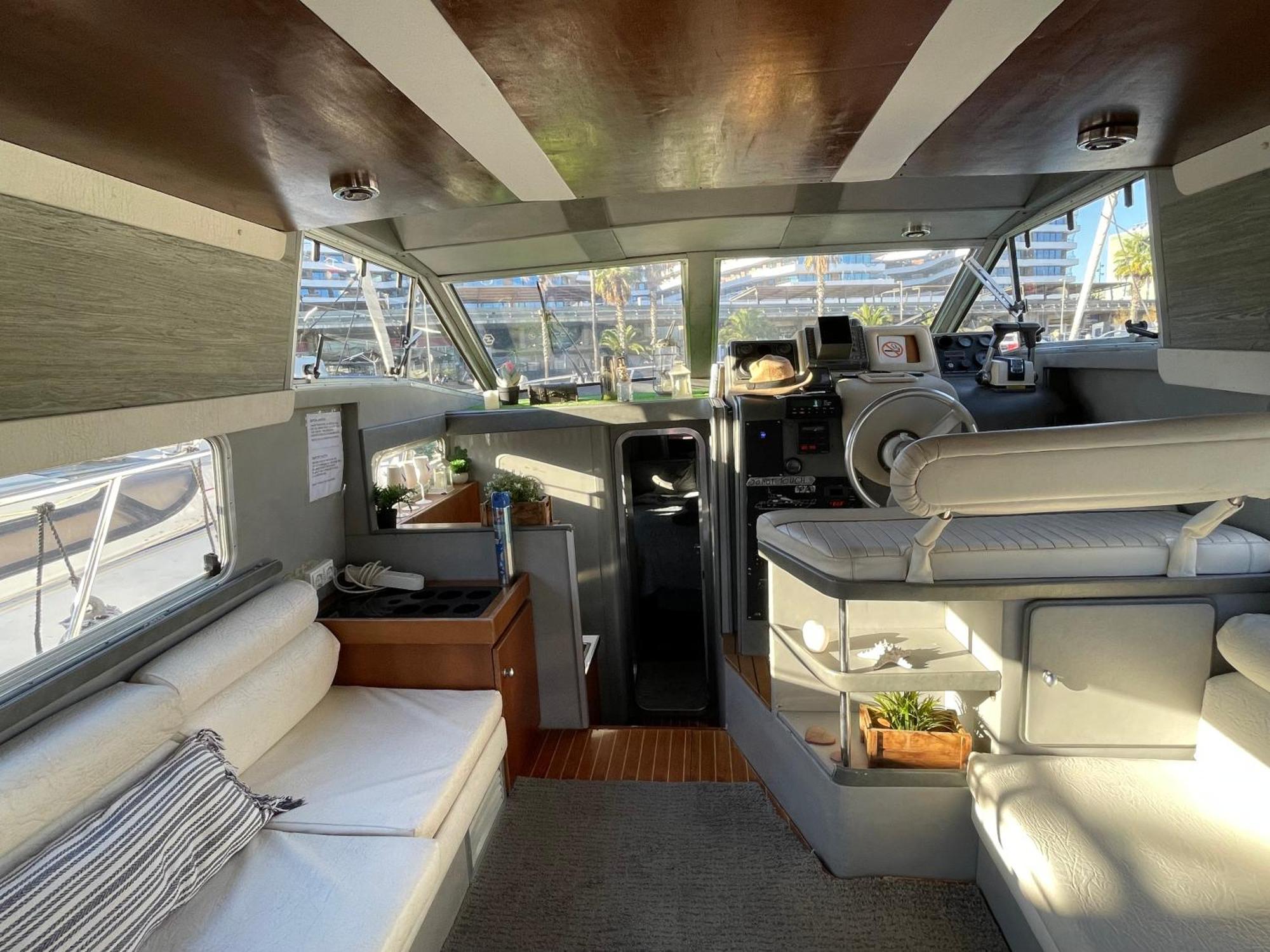 סנט אדריה דה בסוס The Floating Home מראה חיצוני תמונה