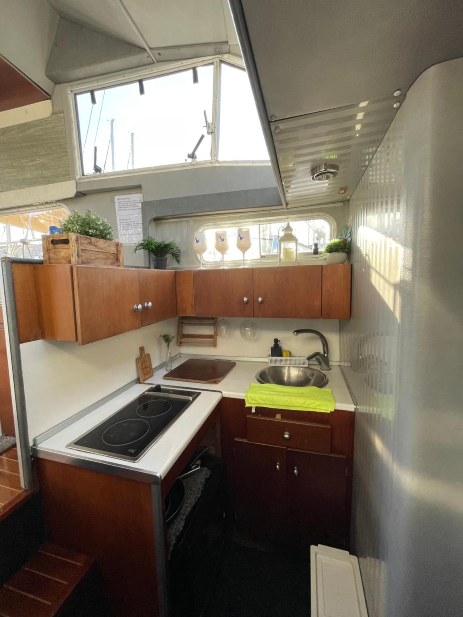 סנט אדריה דה בסוס The Floating Home מראה חיצוני תמונה